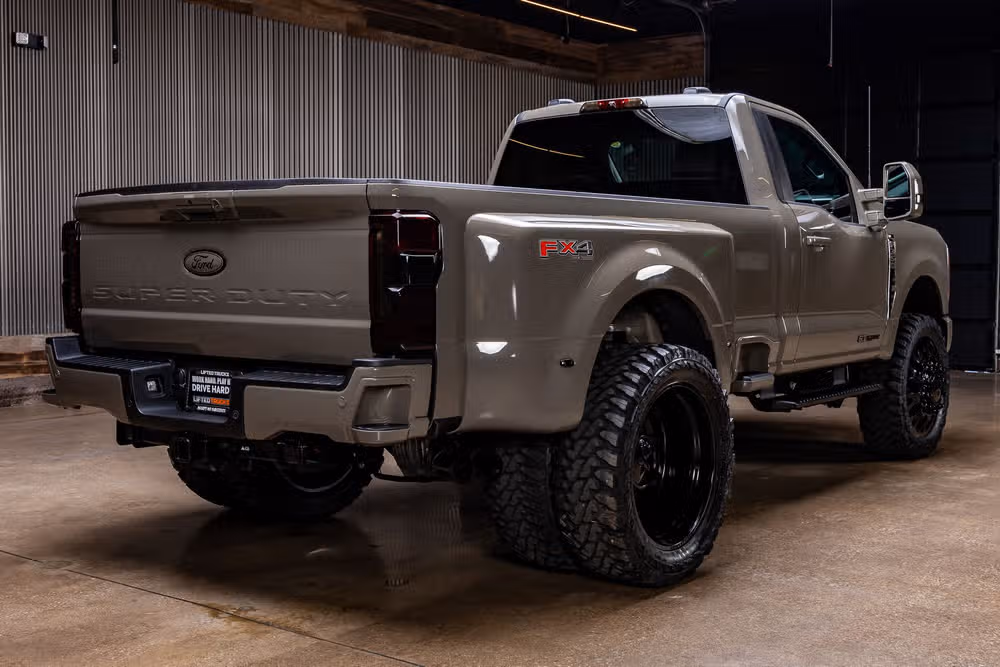 2026 Ford F-350 Super Duty XLT Regular Cab Image 10
