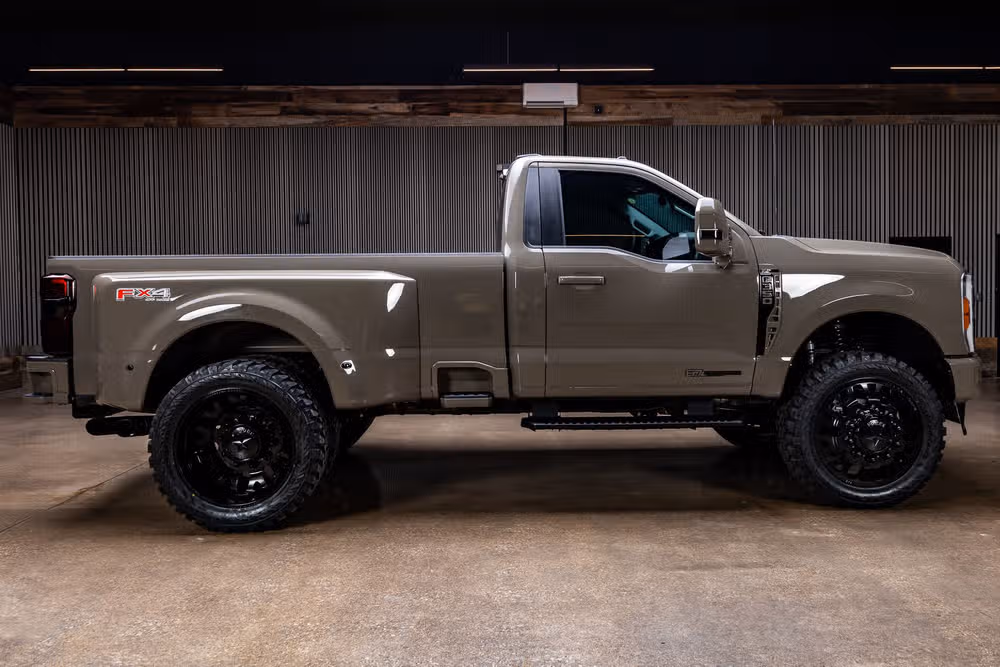 2026 Ford F-350 Super Duty XLT Regular Cab Image 11