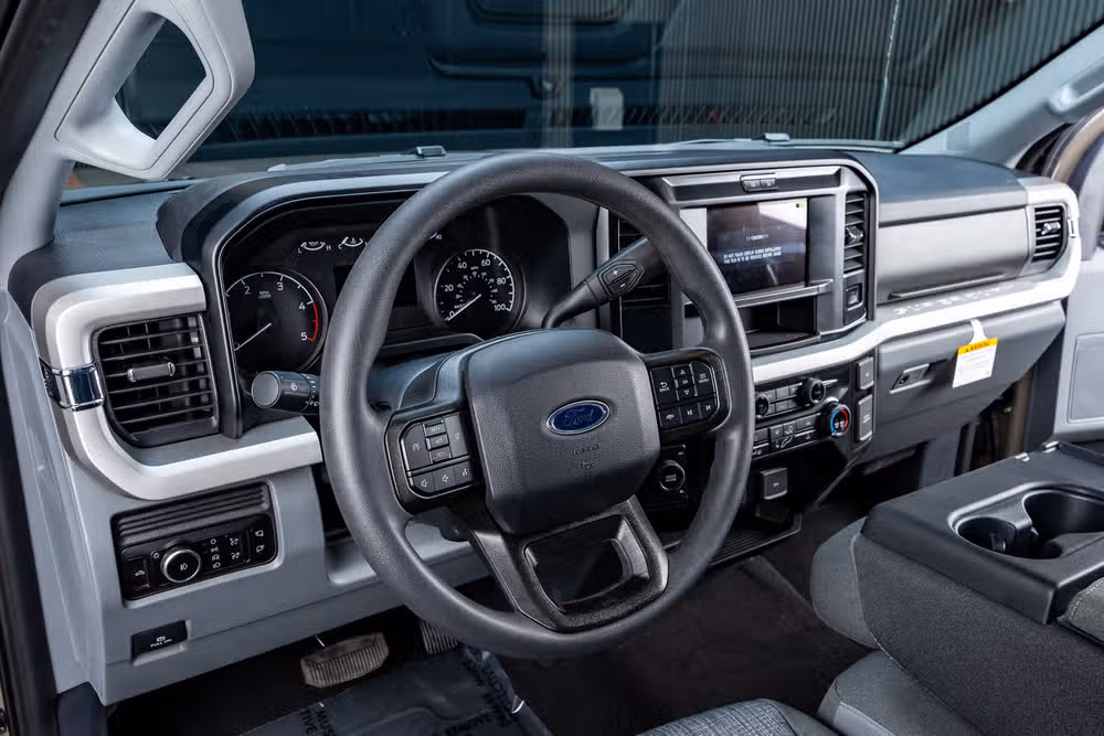2026 Ford F-350 Super Duty XLT Regular Cab Image 17