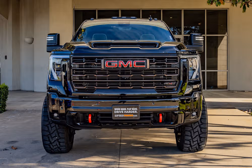 2025 GMC Sierra 2500HD AT4X Crew Cab Image 2