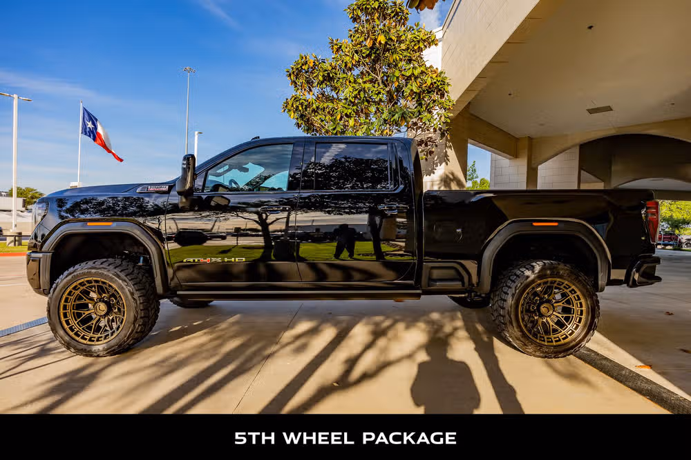 2025 GMC Sierra 2500HD AT4X Crew Cab Image 5