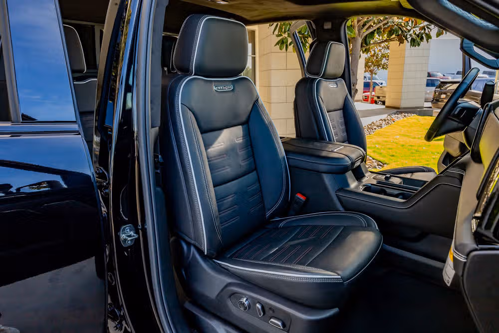 2025 GMC Sierra 2500HD AT4X Crew Cab Image 30
