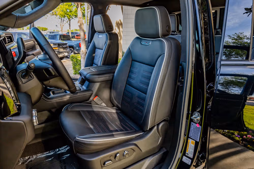 2025 GMC Sierra 2500HD AT4X Crew Cab Image 29