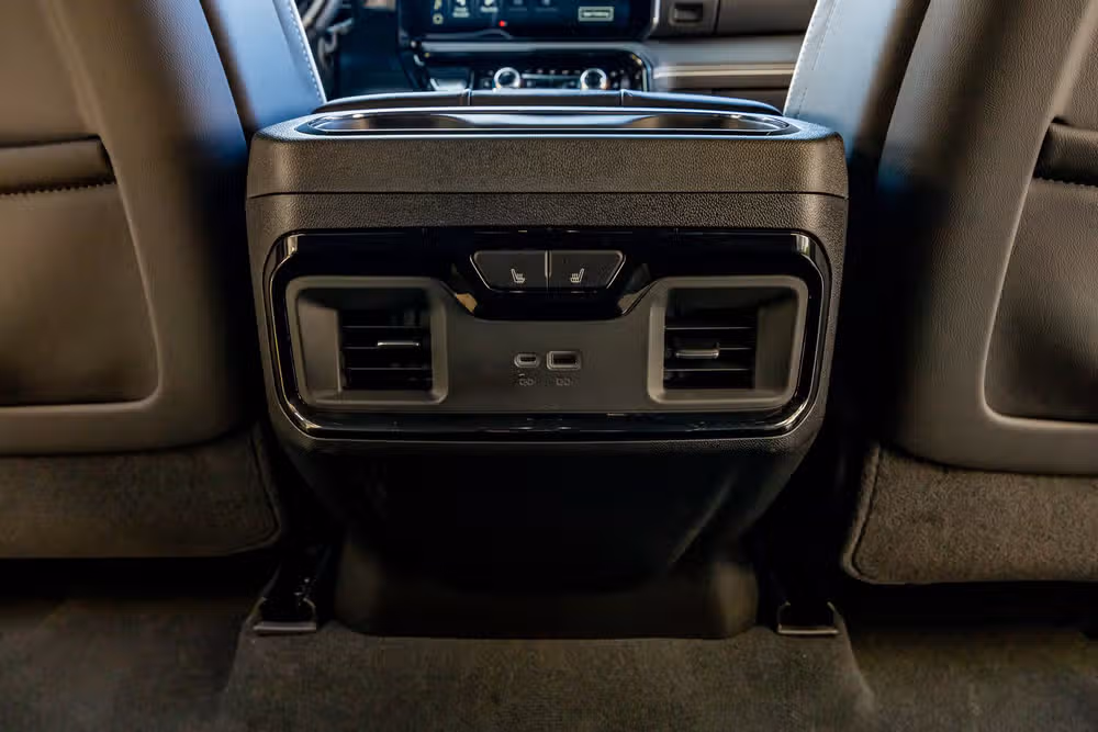 2025 GMC Sierra 2500HD AT4X Crew Cab Image 32