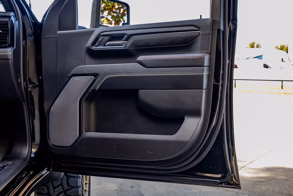 2025 GMC Sierra 2500HD AT4X Crew Cab Image 36