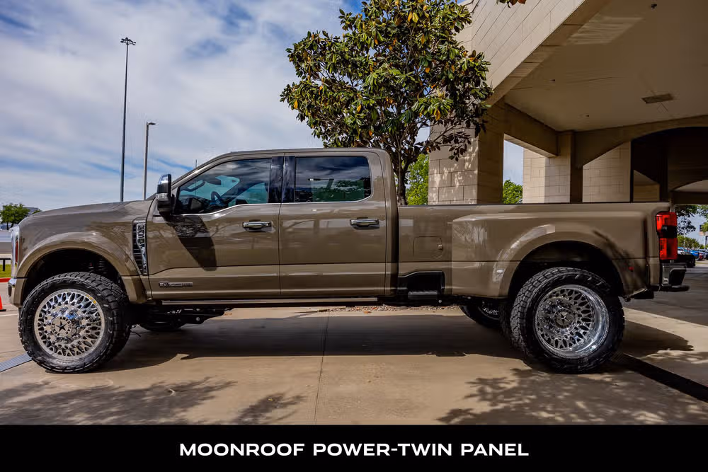 2026 Ford F-450 Super Duty King Ranch Crew Cab Image 6