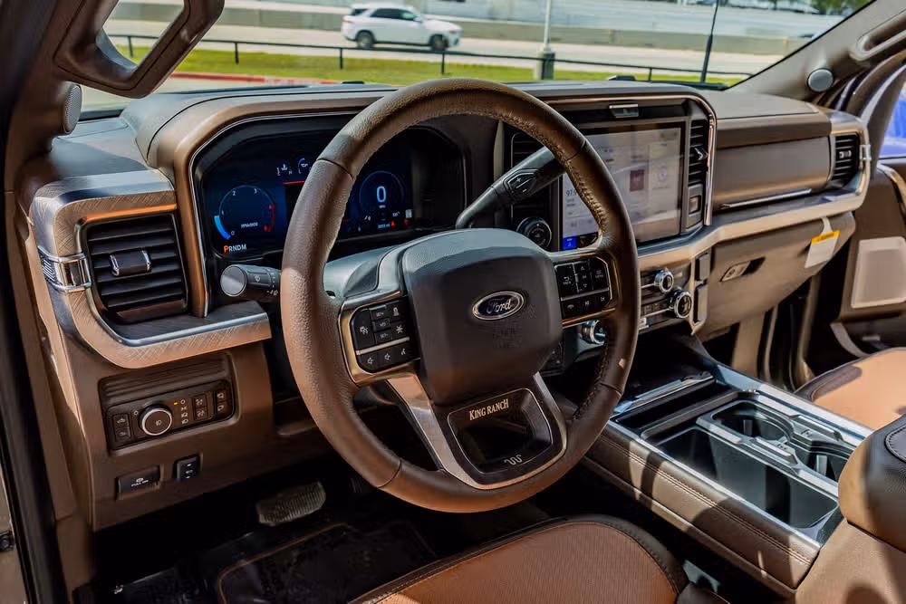 2026 Ford F-450 Super Duty King Ranch Crew Cab Image 17