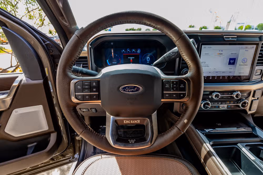 2026 Ford F-450 Super Duty King Ranch Crew Cab Image 19