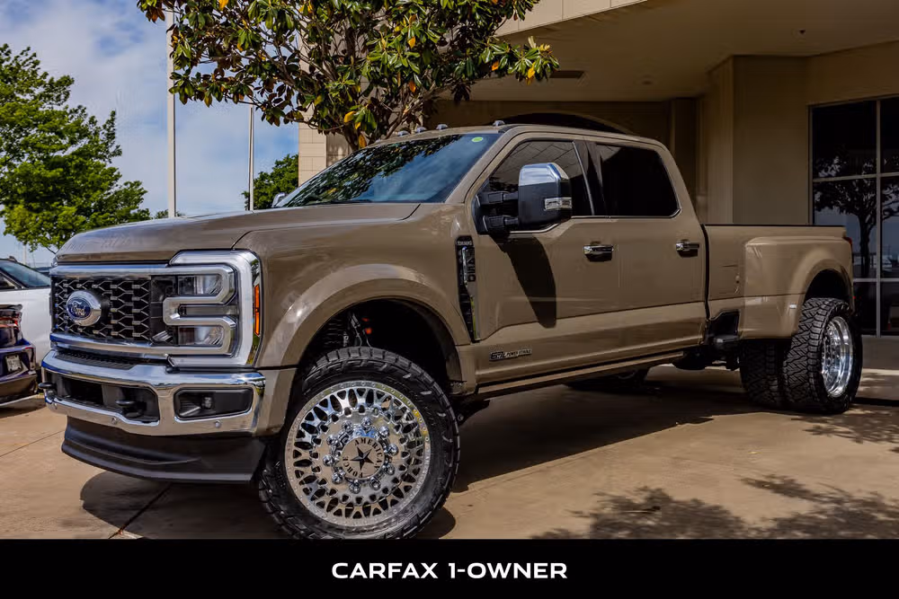 2026 Ford F-450 Super Duty King Ranch Crew Cab Image 5