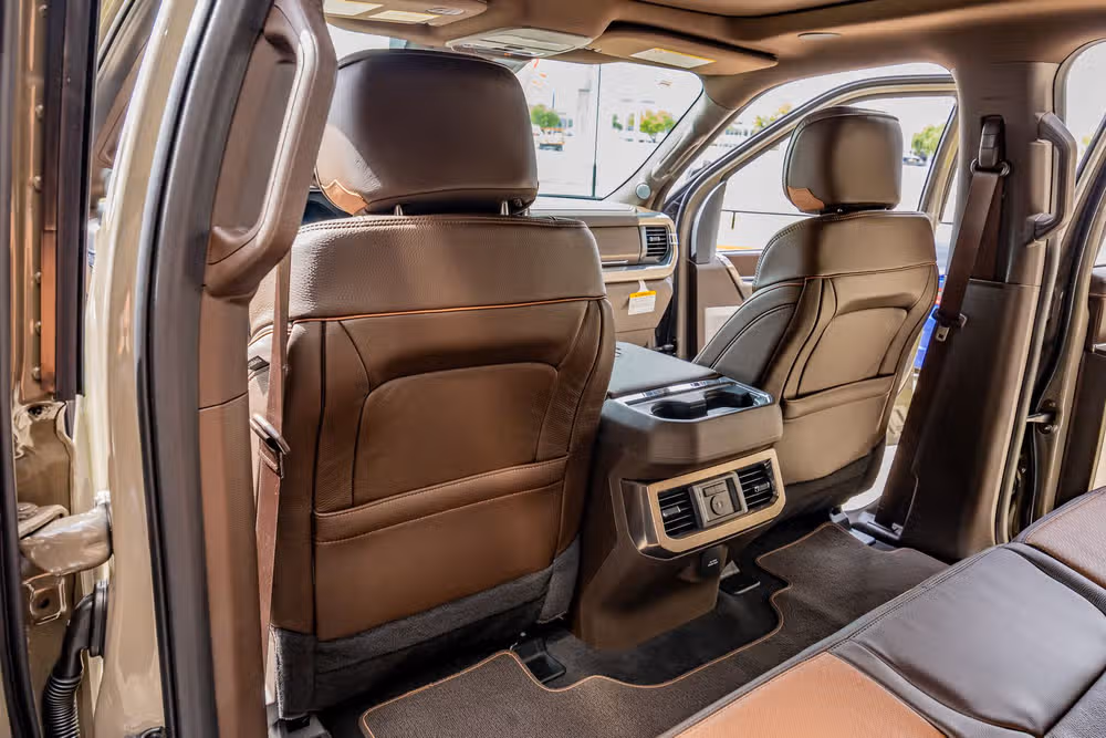 2026 Ford F-450 Super Duty King Ranch Crew Cab Image 35