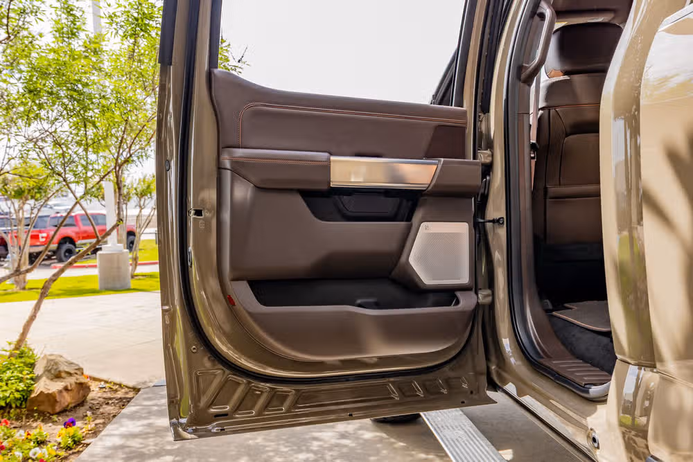 2026 Ford F-450 Super Duty King Ranch Crew Cab Image 39
