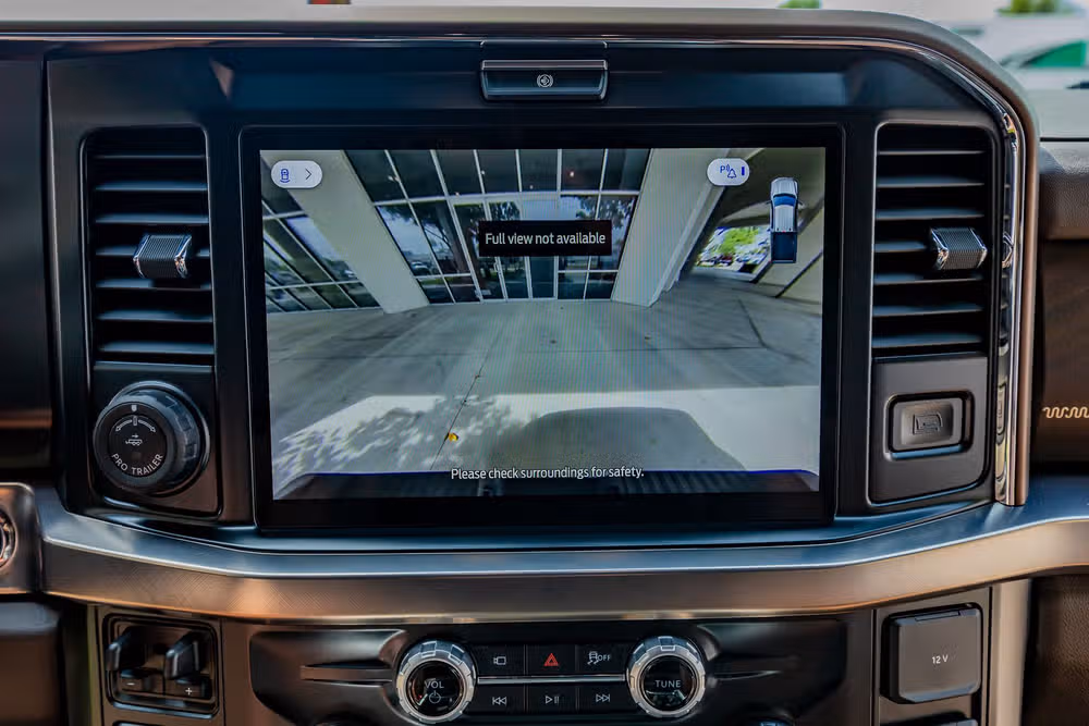 2026 Ford F-450 Super Duty King Ranch Crew Cab Image 27