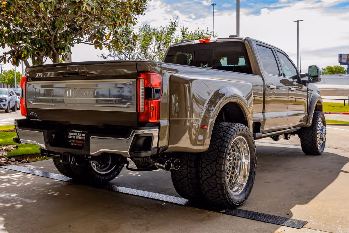 2026 Ford F-450 Super Duty King Ranch Crew Cab