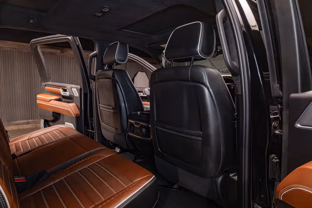 2025 GMC Sierra 3500HD Denali Ultimate Crew Cab Image 25