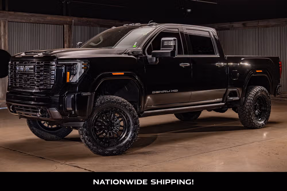 2025 GMC Sierra 3500HD Denali Ultimate Crew Cab Image 4