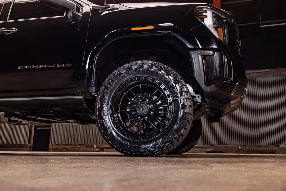 2025 GMC Sierra 3500HD Denali Ultimate Crew Cab Image 14