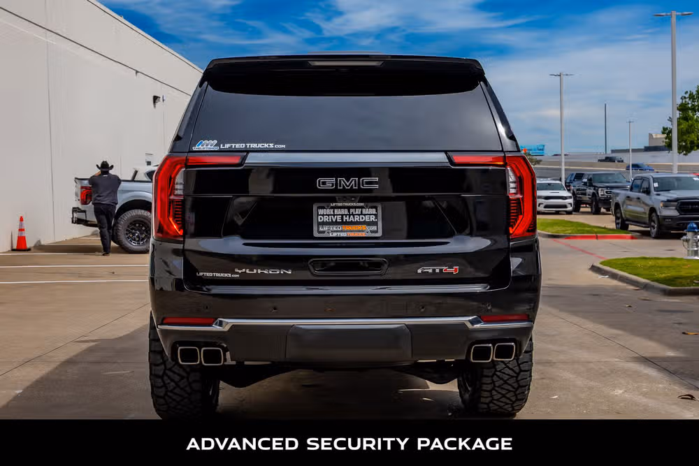 2025 GMC Yukon AT4 Image 8