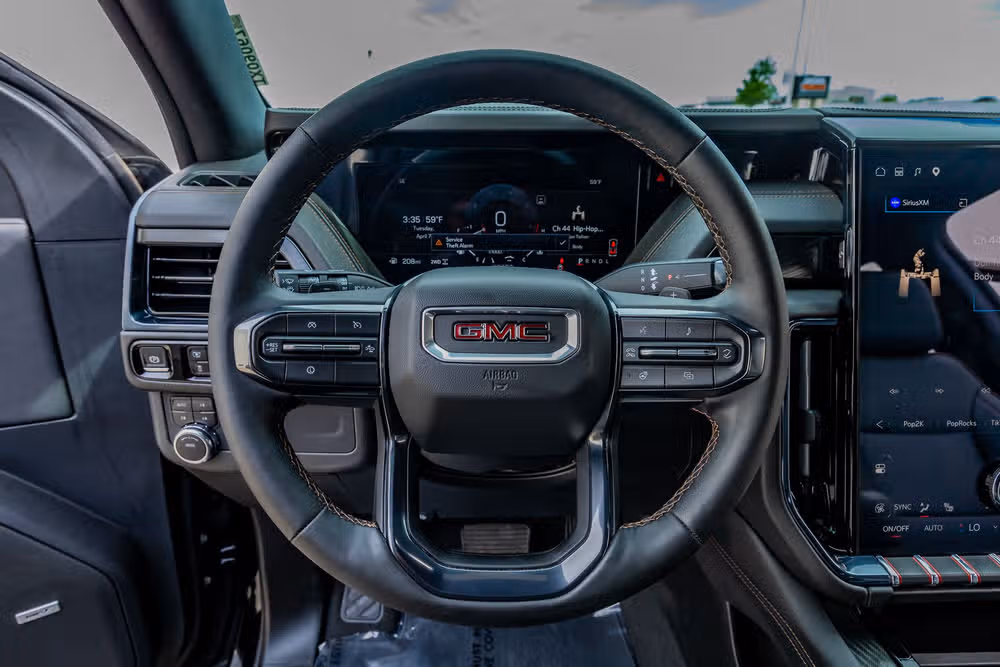 2025 GMC Yukon AT4 Image 19