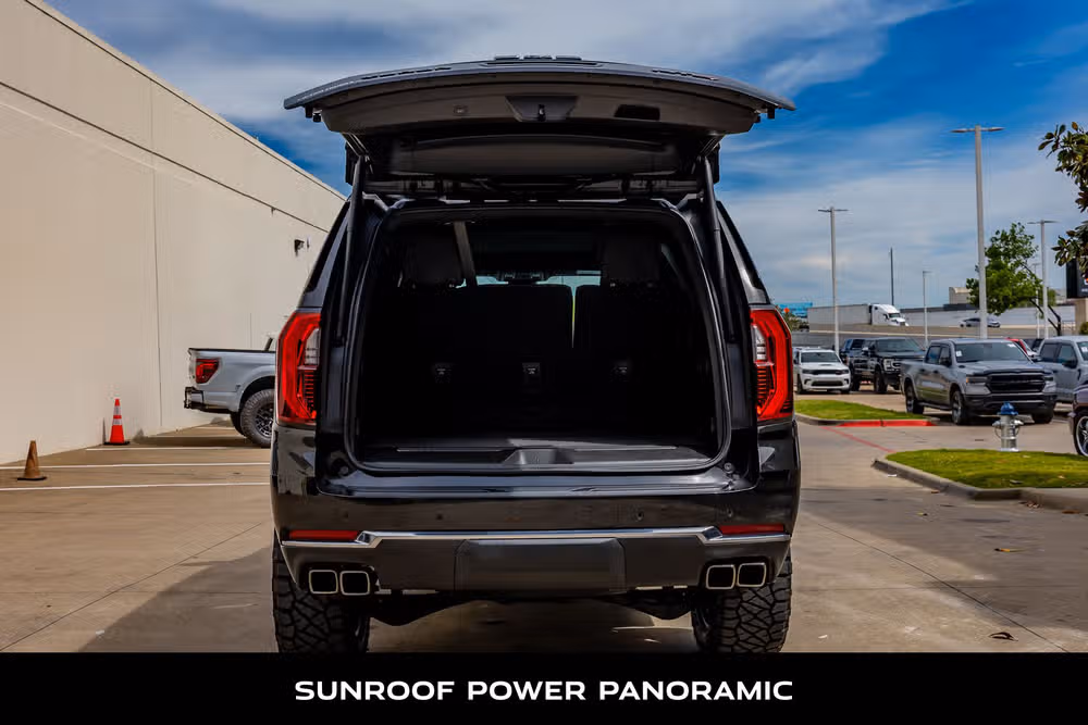 2025 GMC Yukon AT4 Image 9