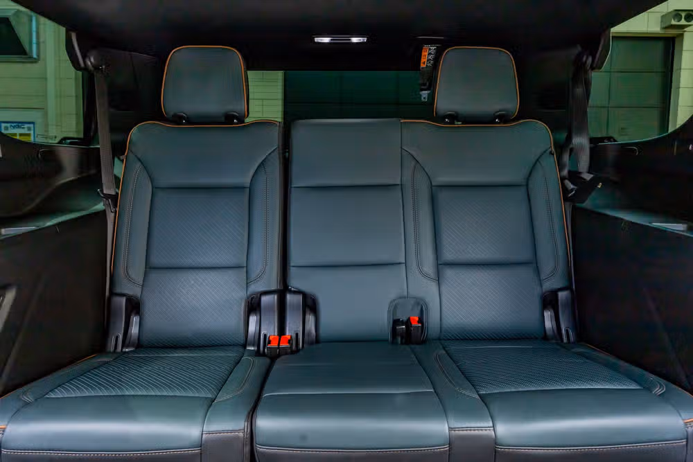 2025 GMC Yukon AT4 Image 36