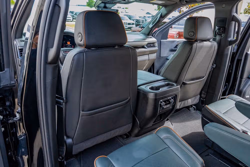 2025 GMC Yukon AT4 Image 34