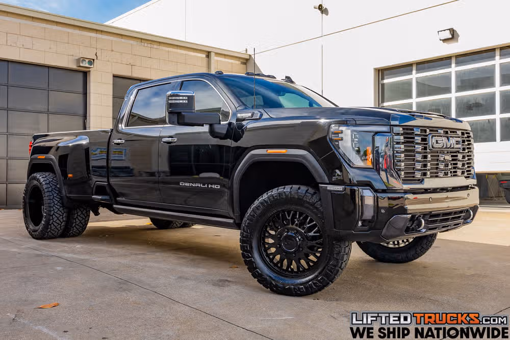 2024 GMC Sierra 3500HD Denali Ultimate Crew Cab Image 1