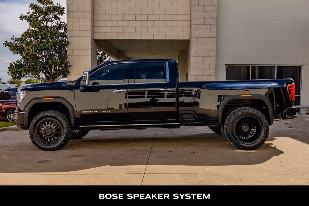 2024 GMC Sierra 3500HD Denali Ultimate Crew Cab Image 6