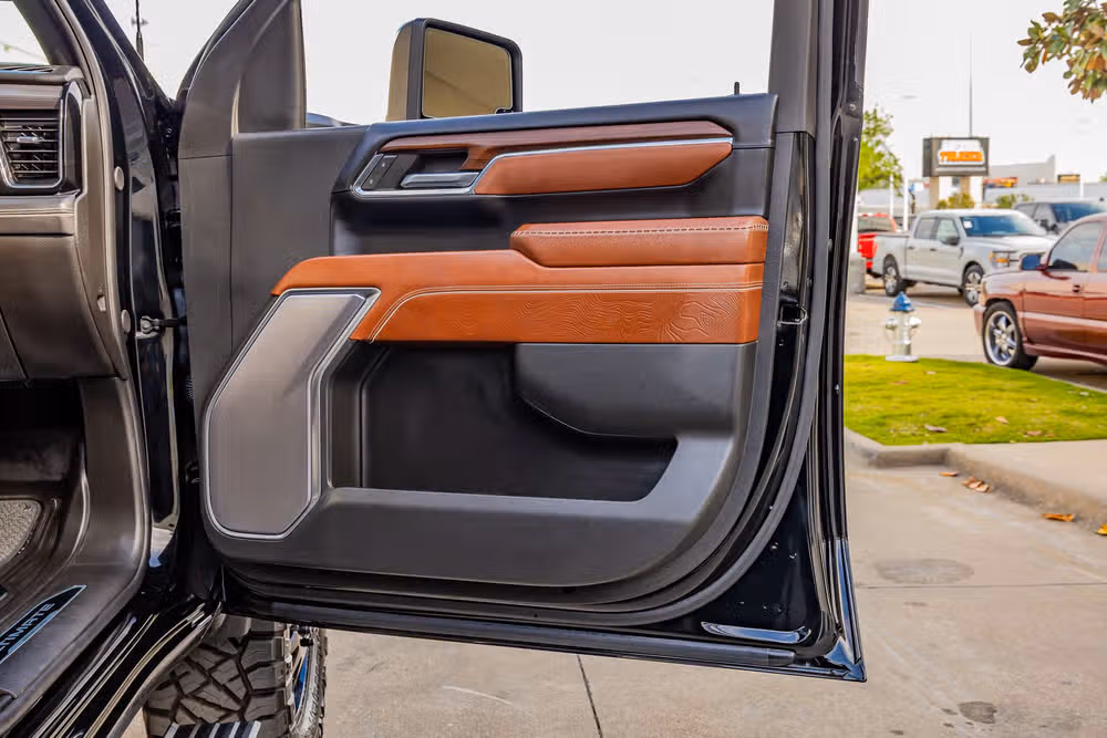 2024 GMC Sierra 3500HD Denali Ultimate Crew Cab Image 37