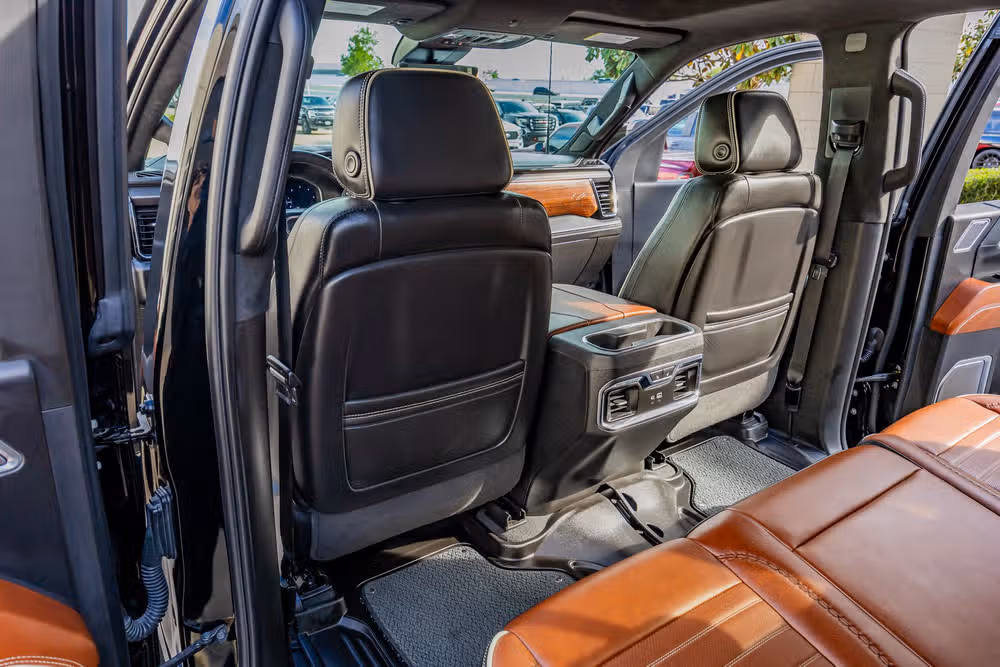 2024 GMC Sierra 3500HD Denali Ultimate Crew Cab Image 34