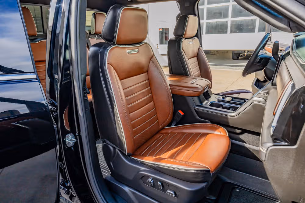 2024 GMC Sierra 3500HD Denali Ultimate Crew Cab Image 31