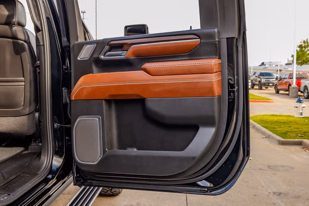 2024 GMC Sierra 3500HD Denali Ultimate Crew Cab Image 39
