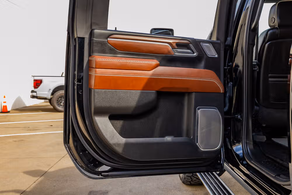 2024 GMC Sierra 3500HD Denali Ultimate Crew Cab Image 38