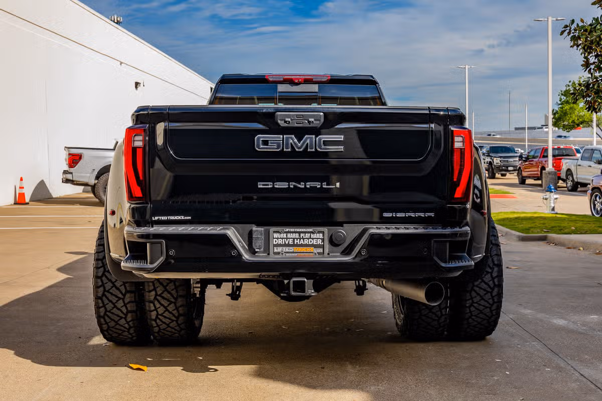 2024 GMC Sierra 3500HD Denali Ultimate Crew Cab