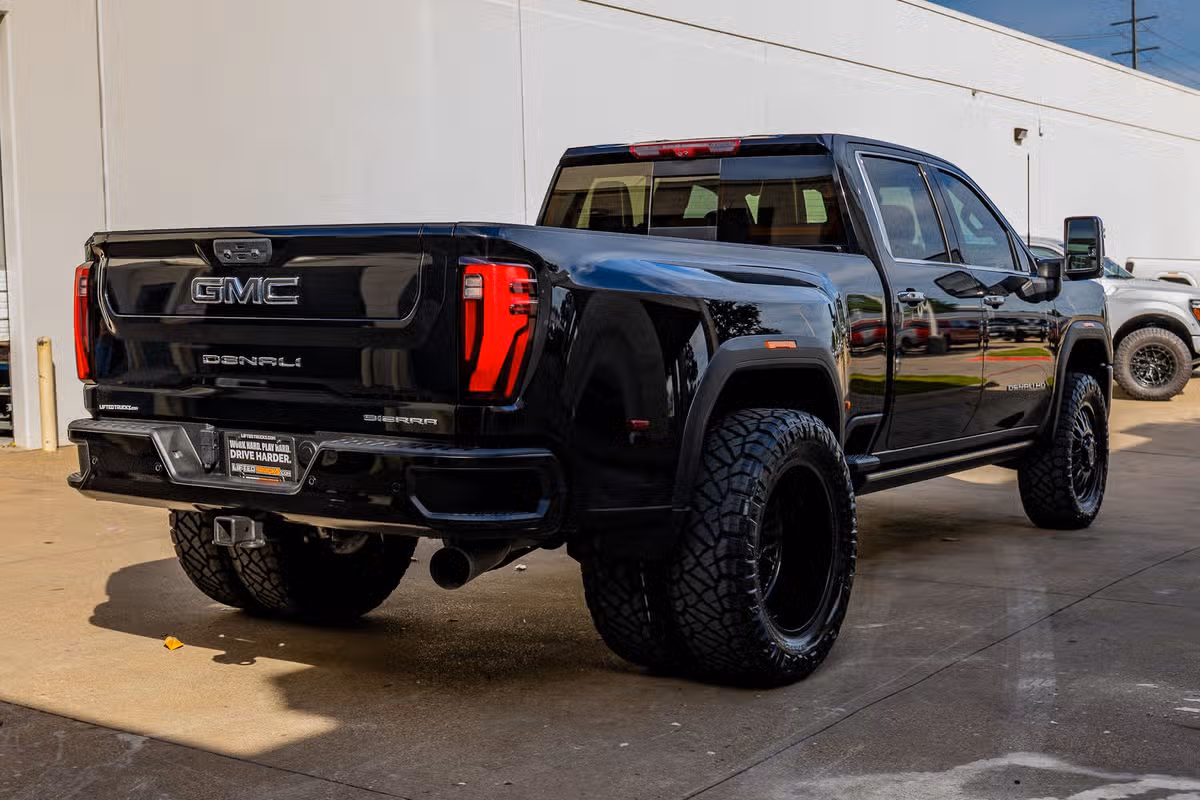 2024 GMC Sierra 3500HD Denali Ultimate Crew Cab