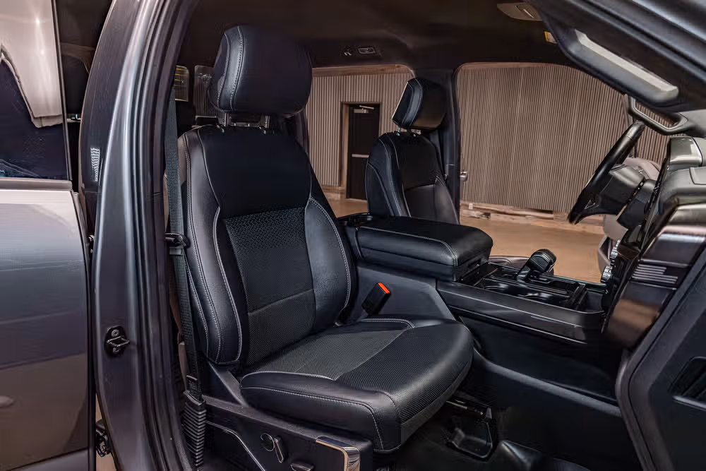 2023 Ford F-150 Lariat SuperCrew Image 26