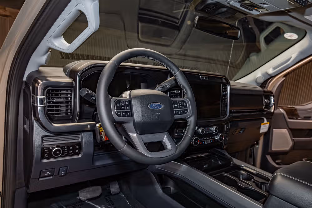 2026 Ford F-250 Super Duty Lariat Crew Cab Image 15