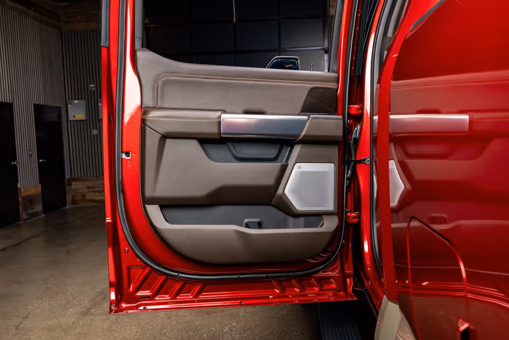 2026 Ford F-250 Super Duty King Ranch Crew Cab Image 38