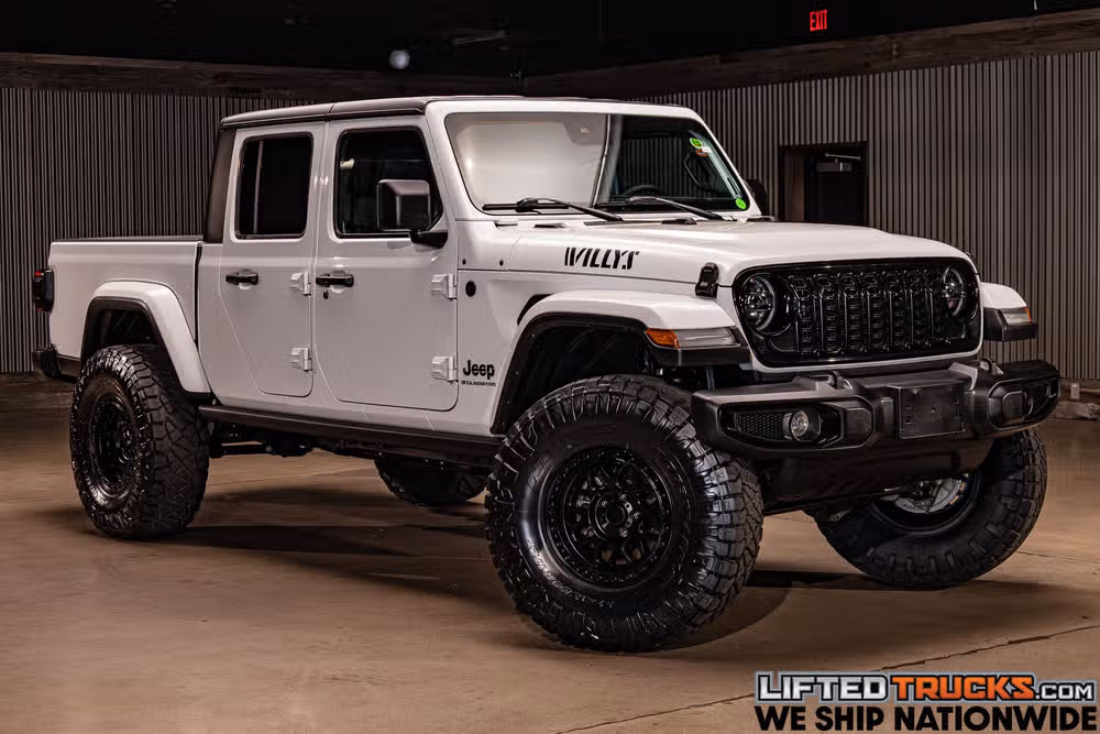 2025 Jeep Gladiator Willys Crew Cab Image 1