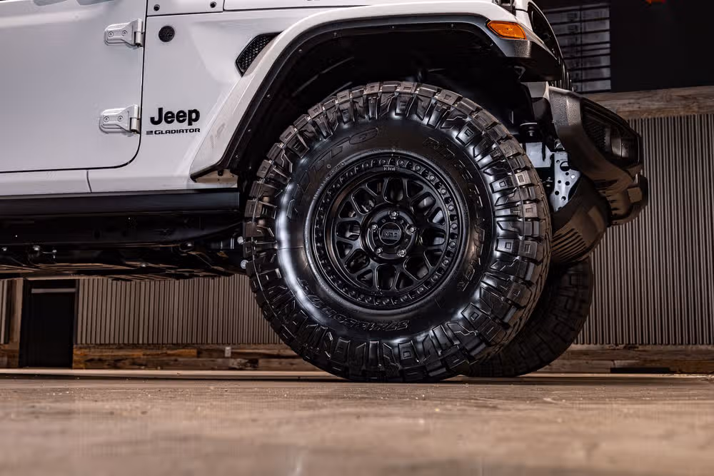2025 Jeep Gladiator Willys Crew Cab Image 12