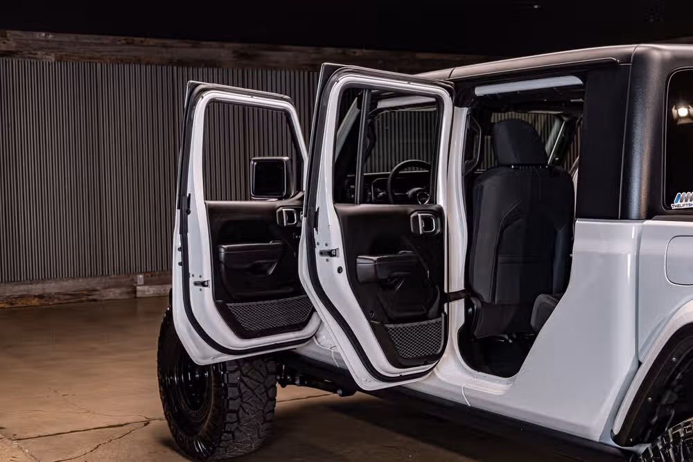 2025 Jeep Gladiator Willys Crew Cab Image 21