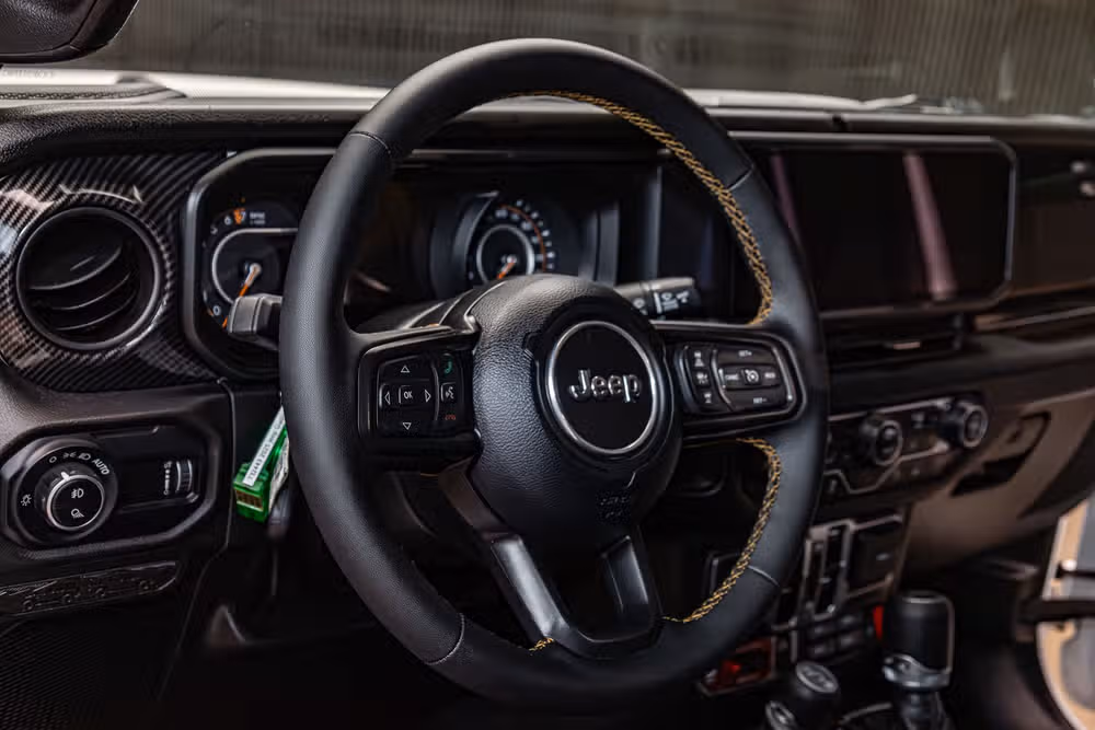 2025 Jeep Gladiator Willys Crew Cab Image 13