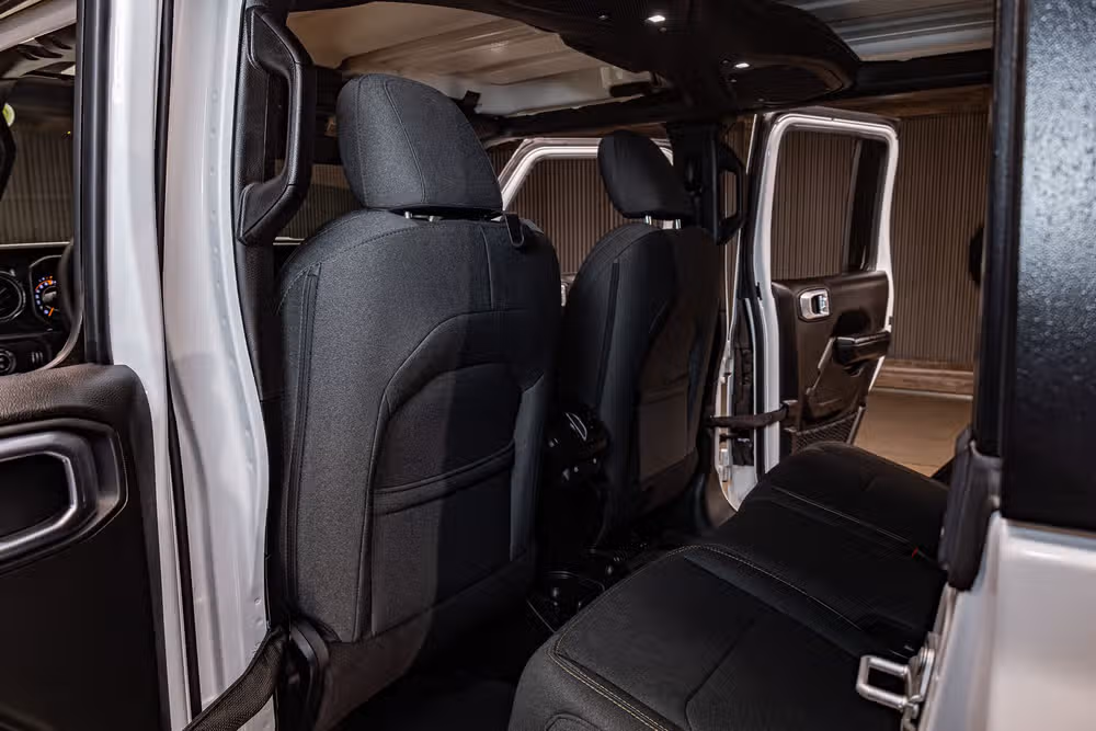 2025 Jeep Gladiator Willys Crew Cab Image 17