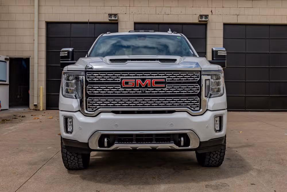 2021 GMC Sierra 3500HD Denali Crew Cab Image 2