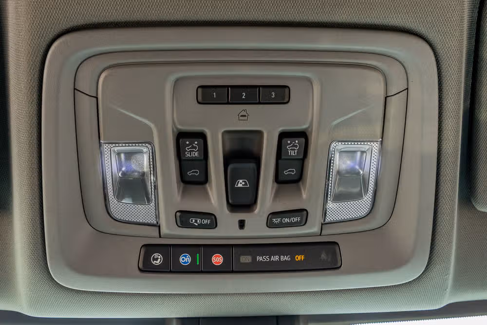 2021 GMC Sierra 3500HD Denali Crew Cab Image 28