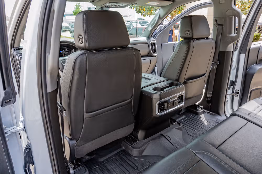 2021 GMC Sierra 3500HD Denali Crew Cab Image 33