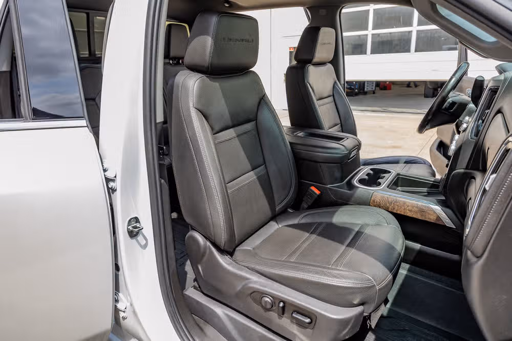 2021 GMC Sierra 3500HD Denali Crew Cab Image 30