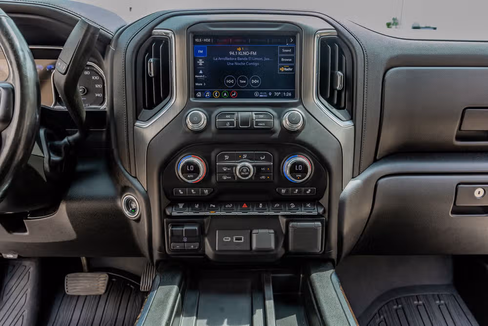 2021 GMC Sierra 3500HD Denali Crew Cab Image 23