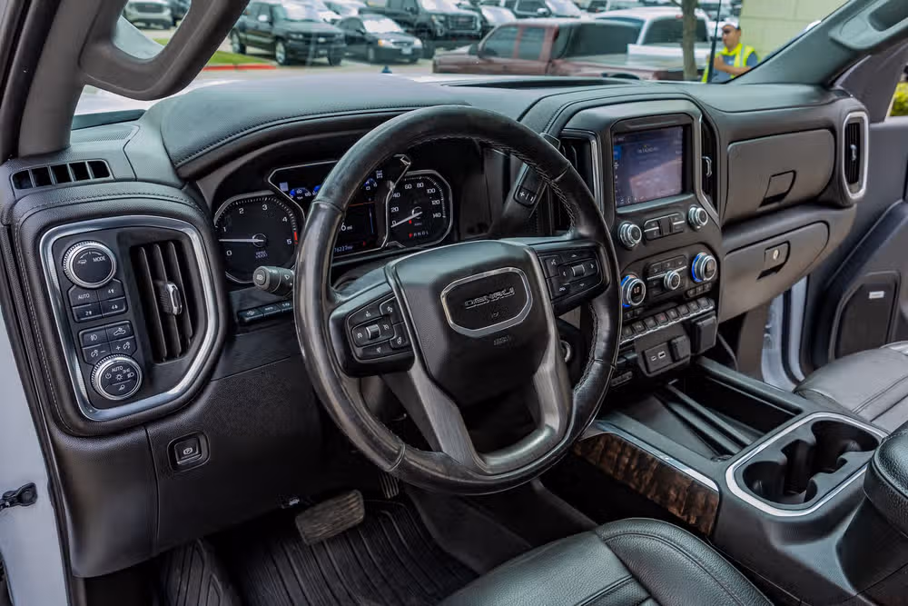 2021 GMC Sierra 3500HD Denali Crew Cab Image 16