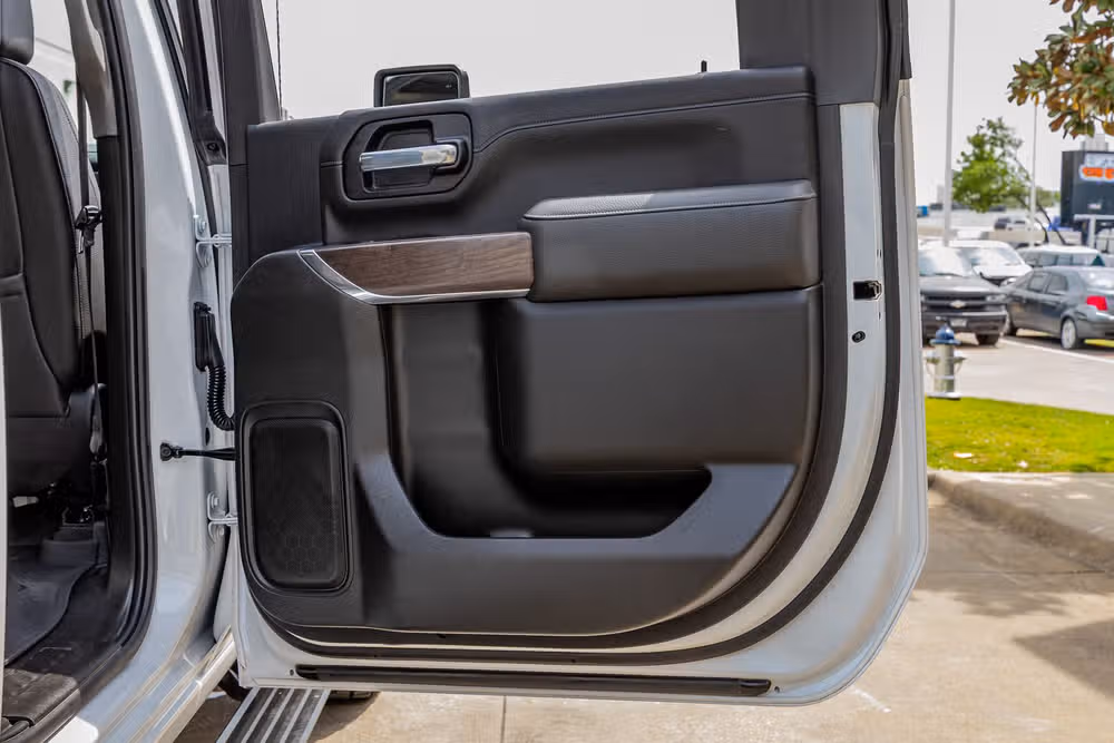 2021 GMC Sierra 3500HD Denali Crew Cab Image 38