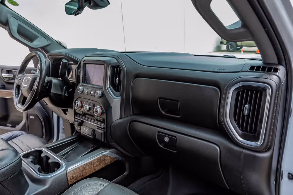 2021 GMC Sierra 3500HD Denali Crew Cab Image 17